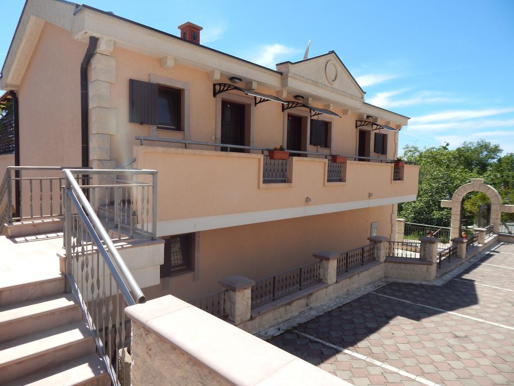 Apartmani Zona Sveti Stefan Exterior photo